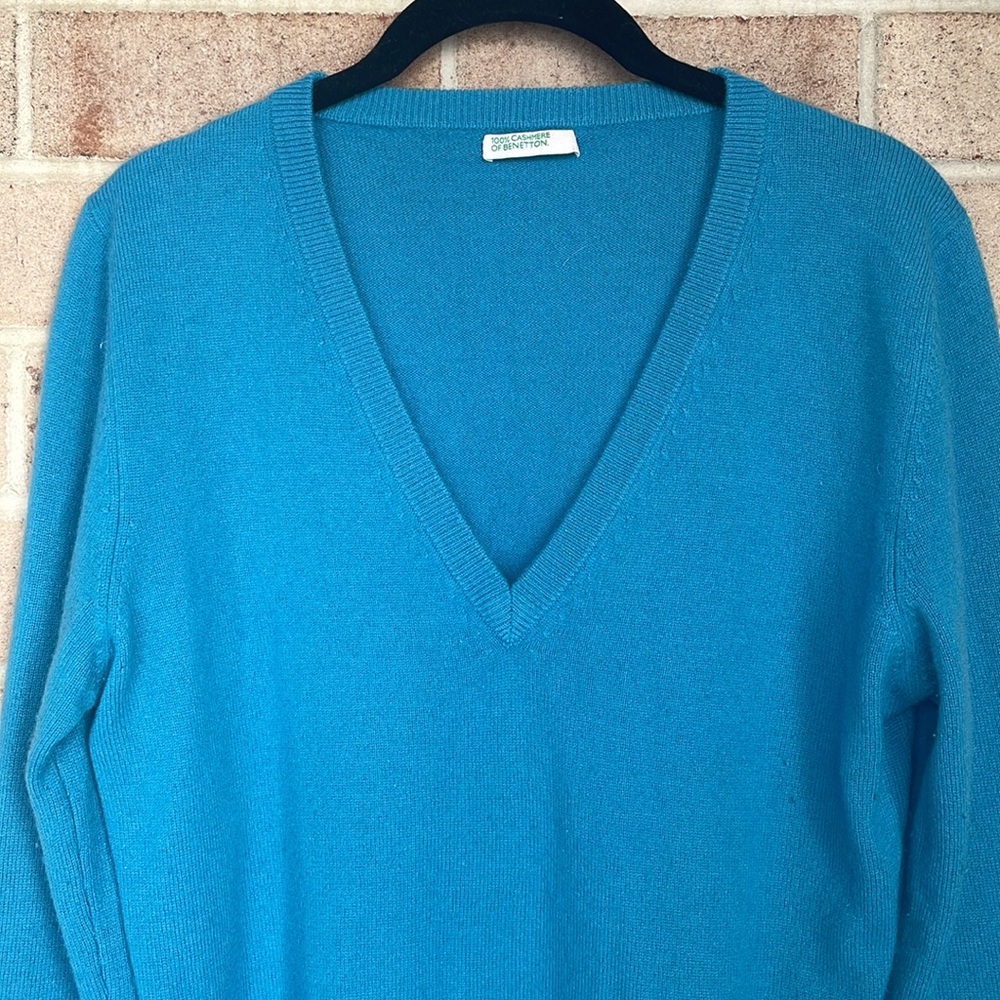 Teal Cashmere V-Neck Knit Sweater - Picture 2 of 7